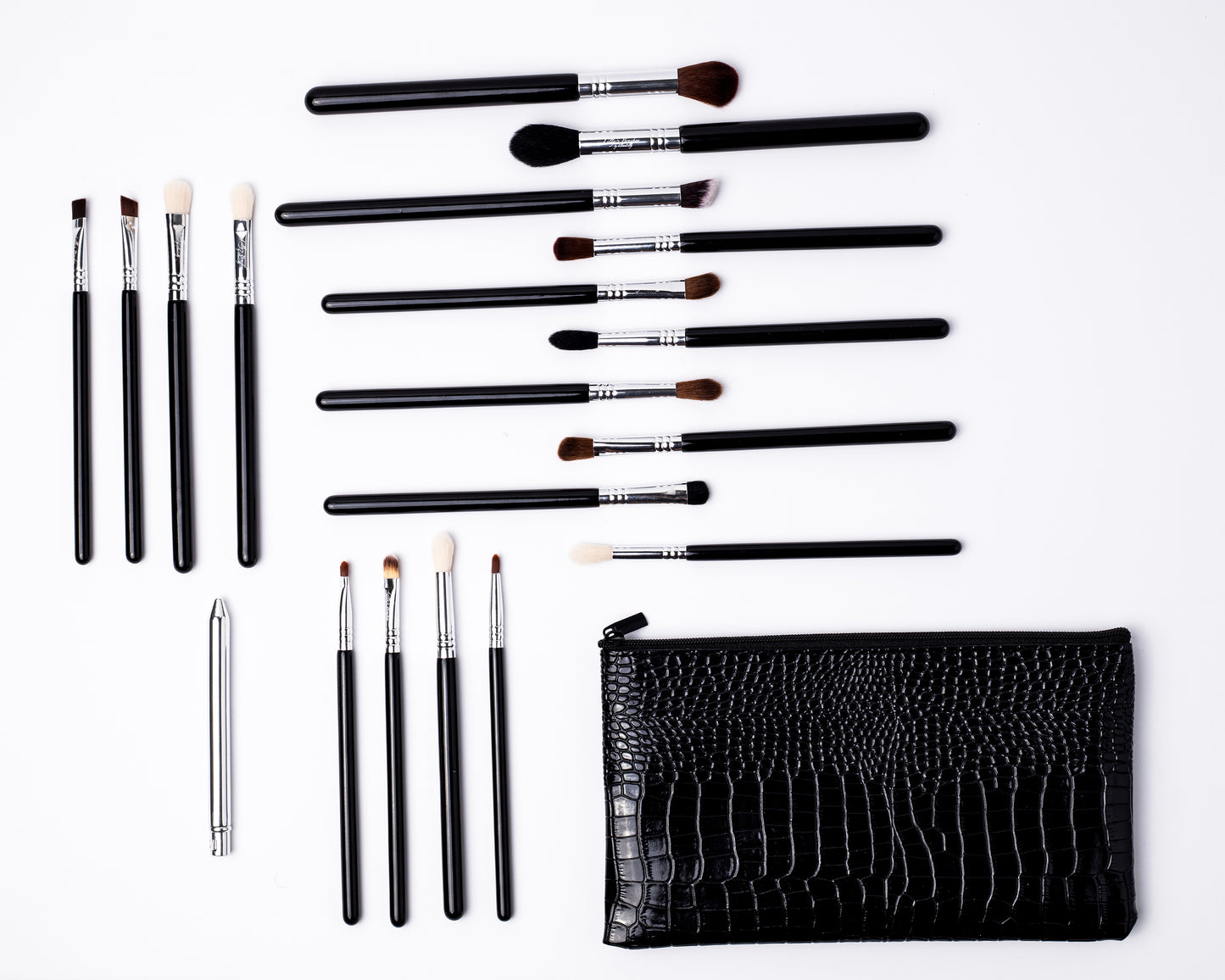 Blacky -19 Piece Brush set